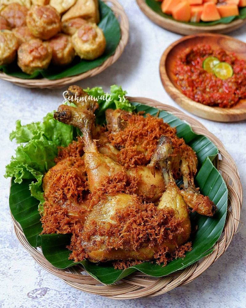 ayam-goreng-serundeng