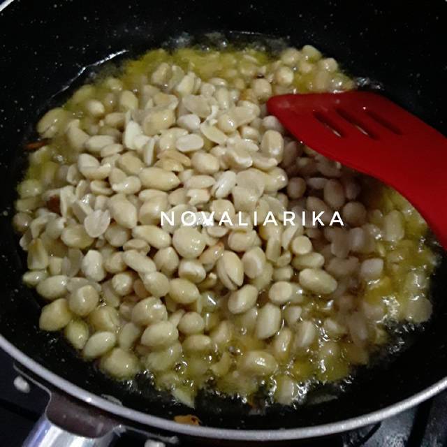 sate-ayam-madura-bumbu-kacang