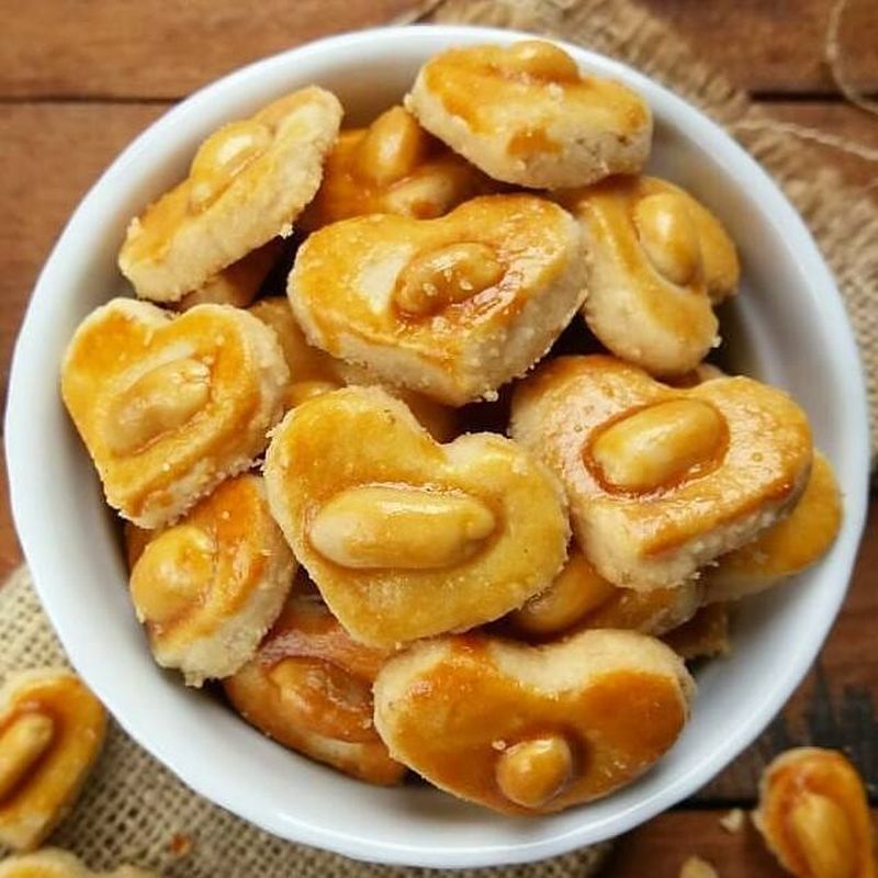 kue-kacang-renyah