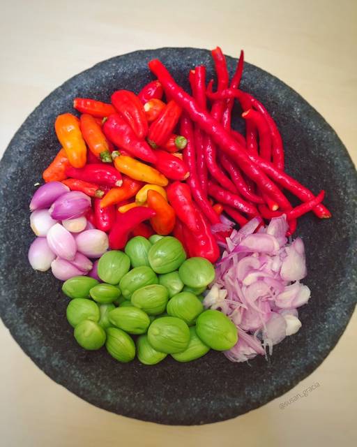 sambal-bawang-pete
