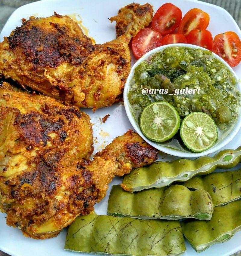 ayam-goreng-bumbu-padang