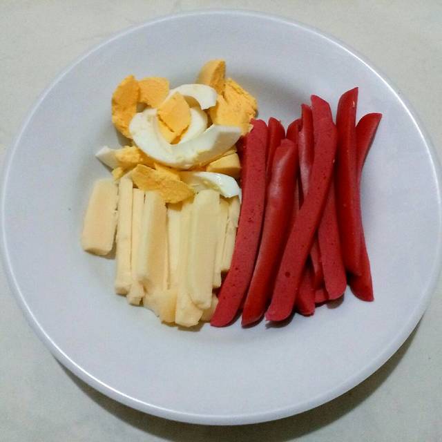 risol-roti-tawar-sosis-mayonnaise