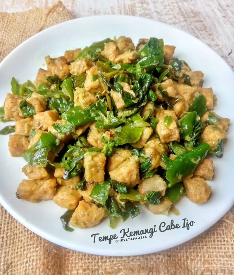 tempe-kemangi-cabe-hijau