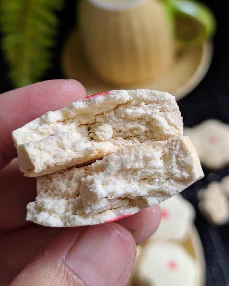kue-bangkit-santan