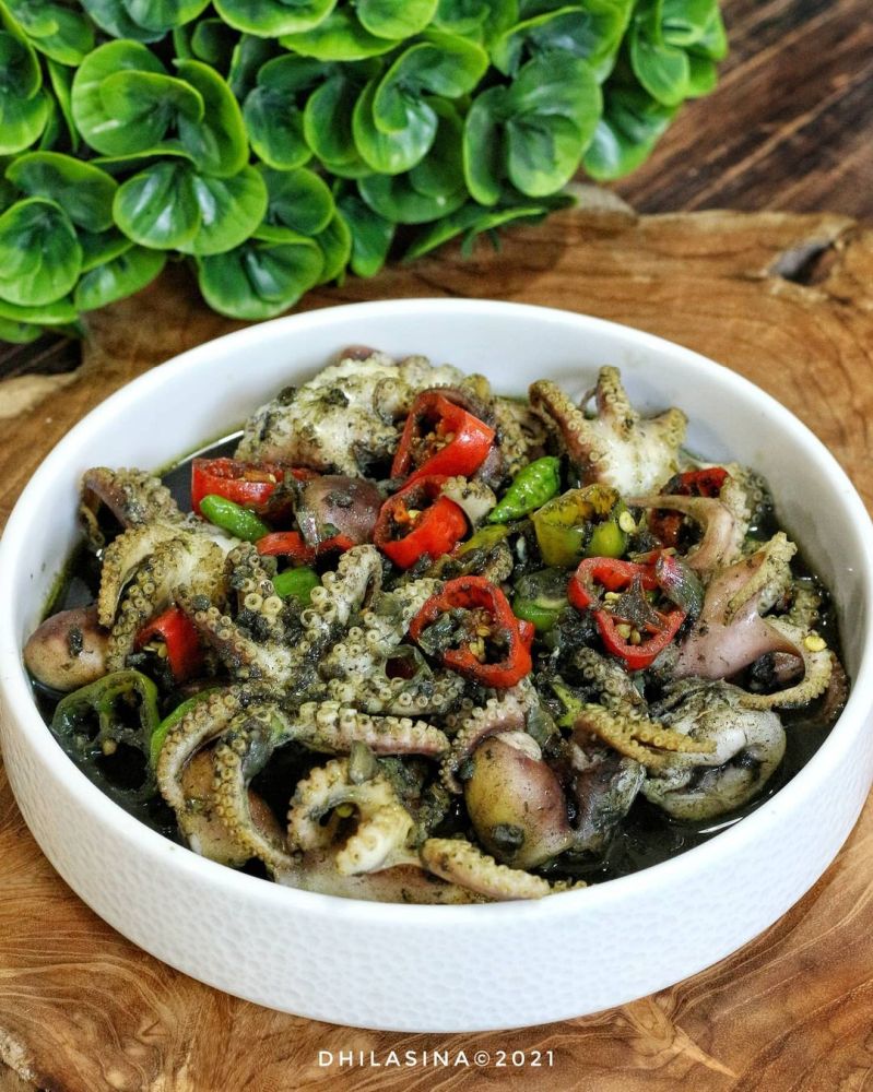 gurita-masak-hitam-pedas