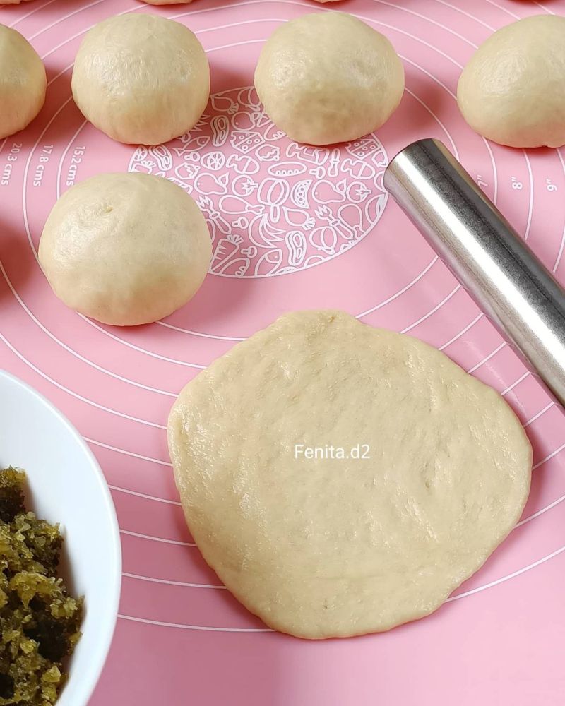 roti-manis-unti-kelapa-pandan