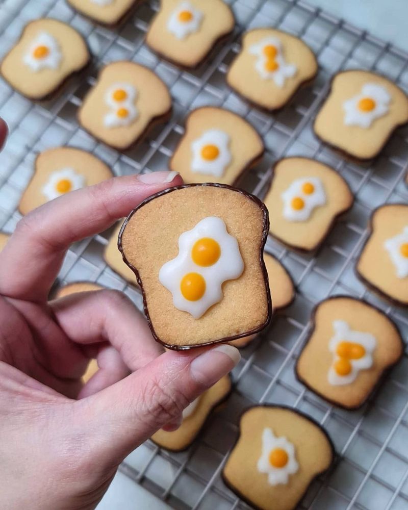 egg-toast-bread-cookies