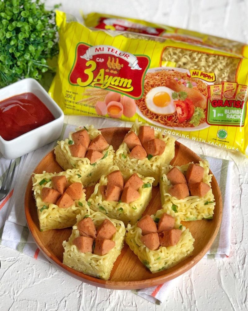mie-sosis-kukus
