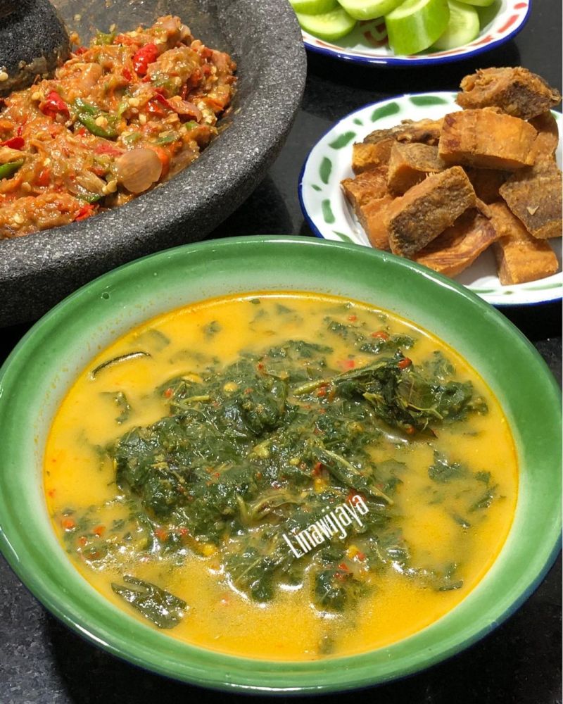 gulai-daun-singkong