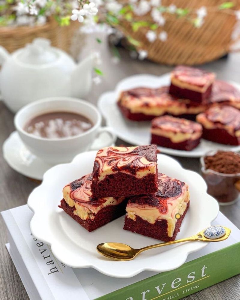 red-velvet-cheese-cake