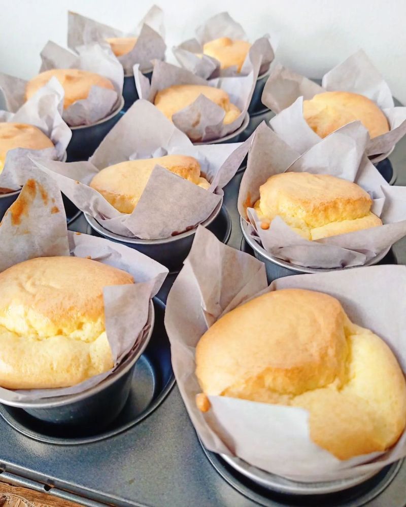 paper-wrapped-chiffon-cake
