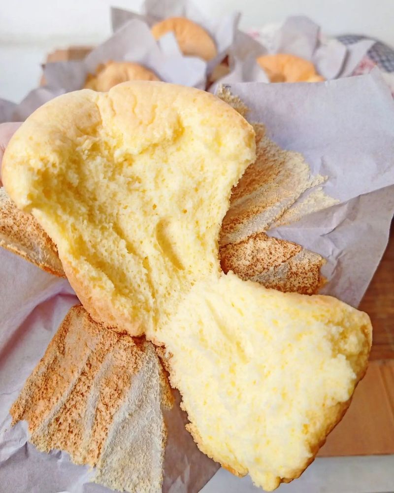 paper-wrapped-chiffon-cake