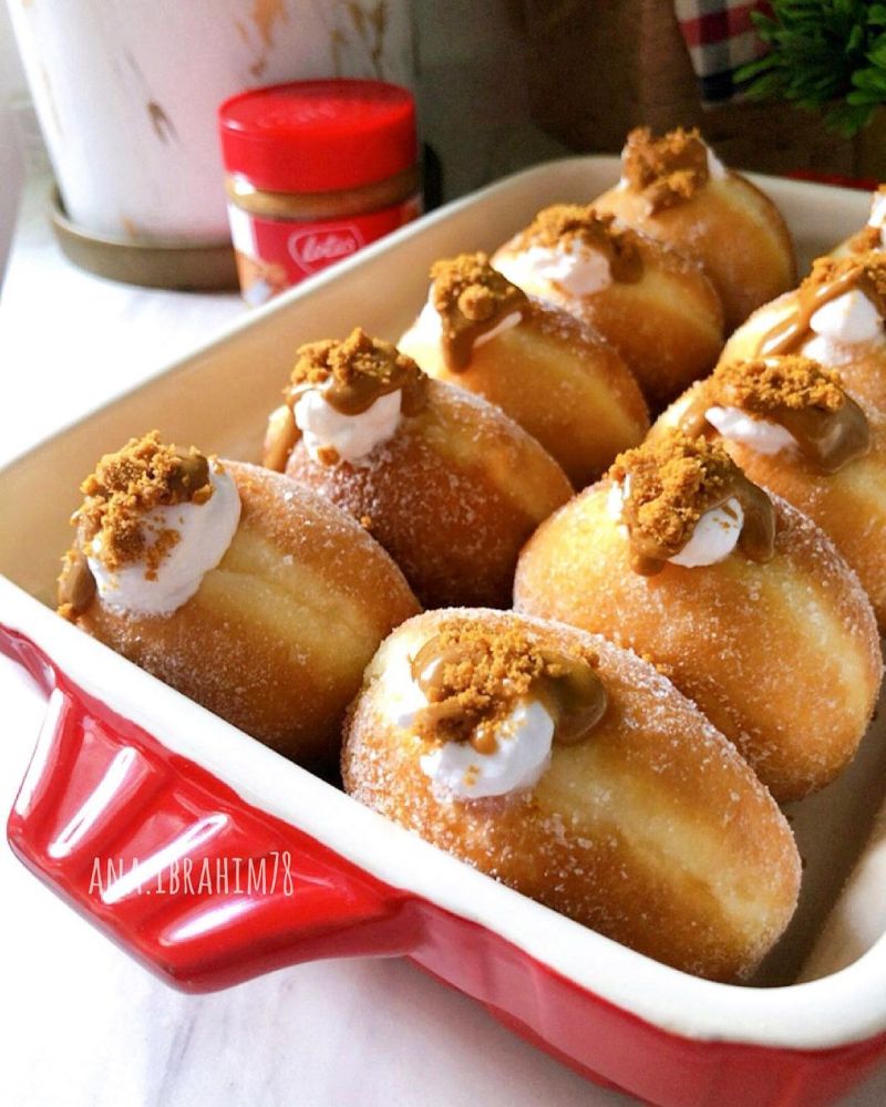 lotus-biscoff-bomboloni