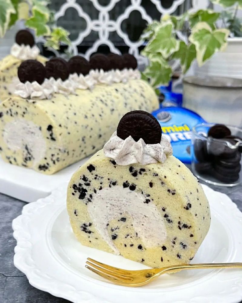 oreo-swiss-roll