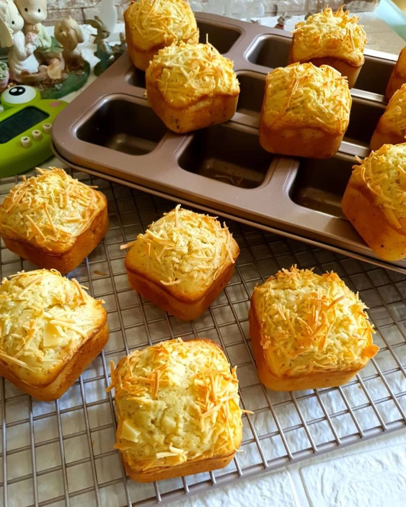 cheese-muffins