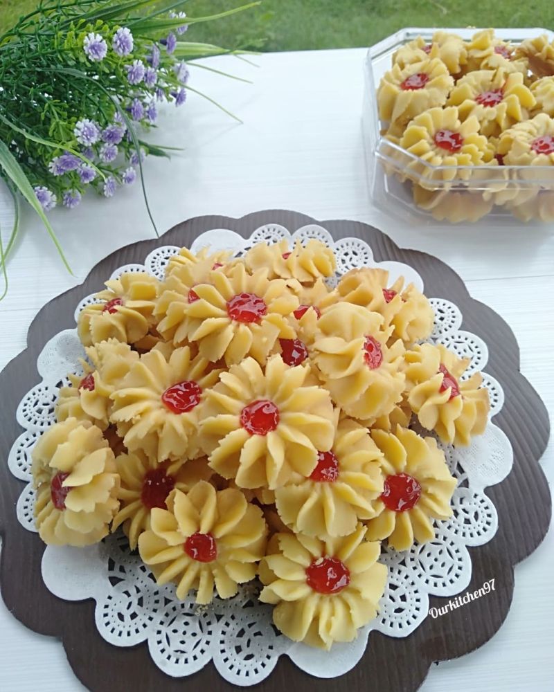 strawberry-butter-cookies