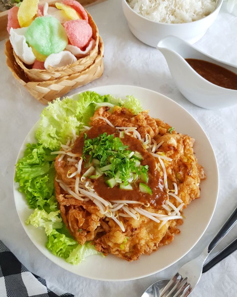 telur-dadar-siram-saus-kacang-petis
