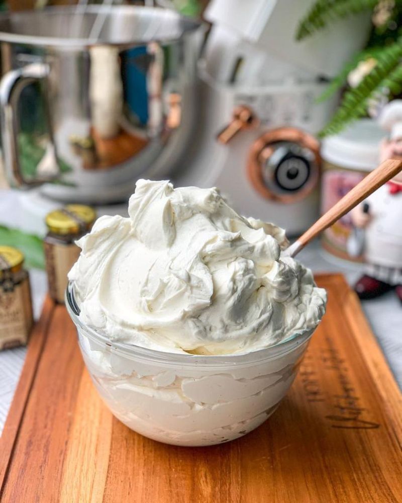 milky-buttercream