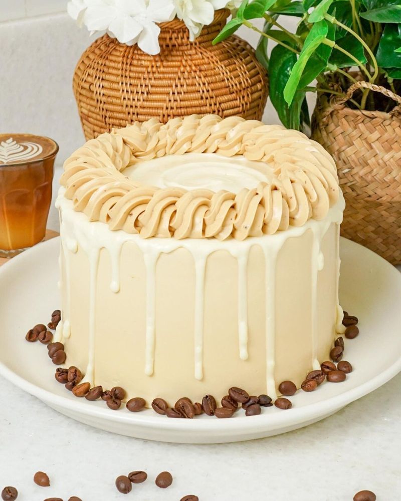 mocha-dulce-de-leche-cake