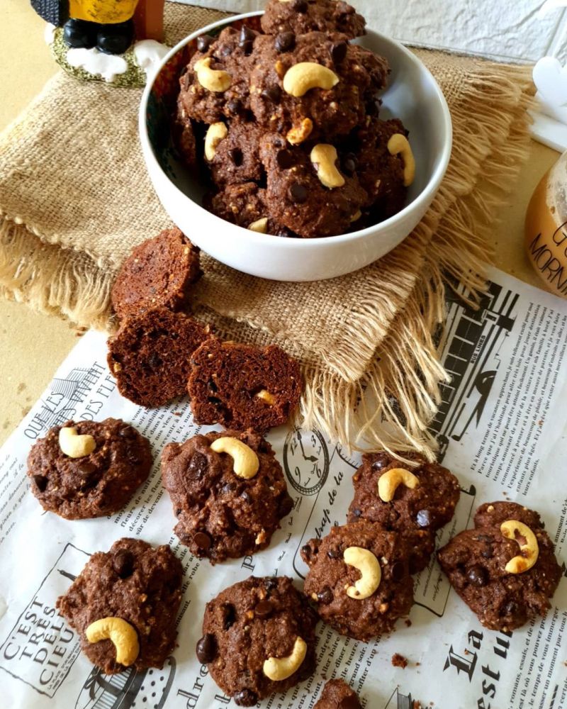 choco-nuts-cookies