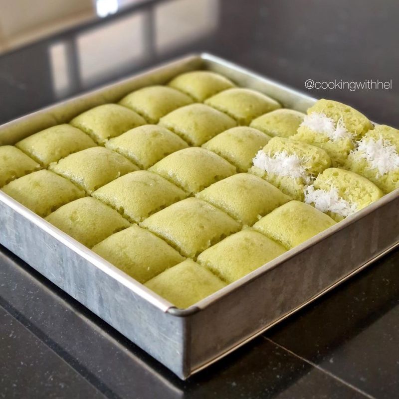 kue-apem-pandan