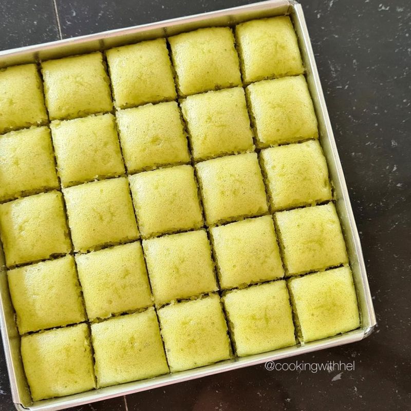 kue-apem-pandan
