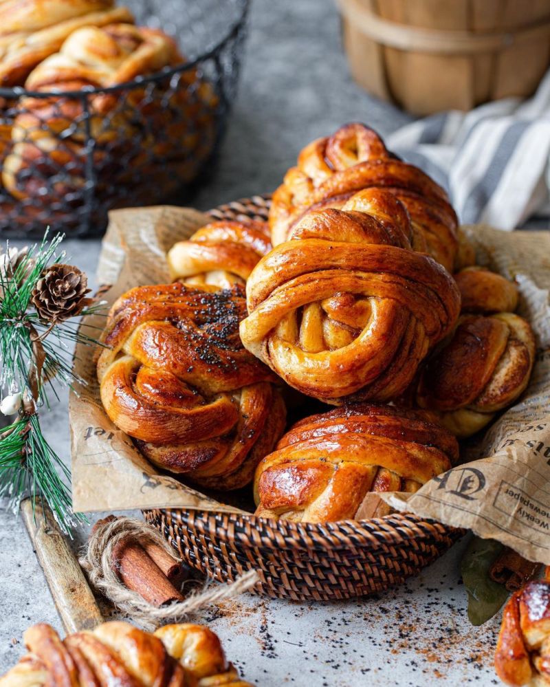 swedish-cardamom-buns