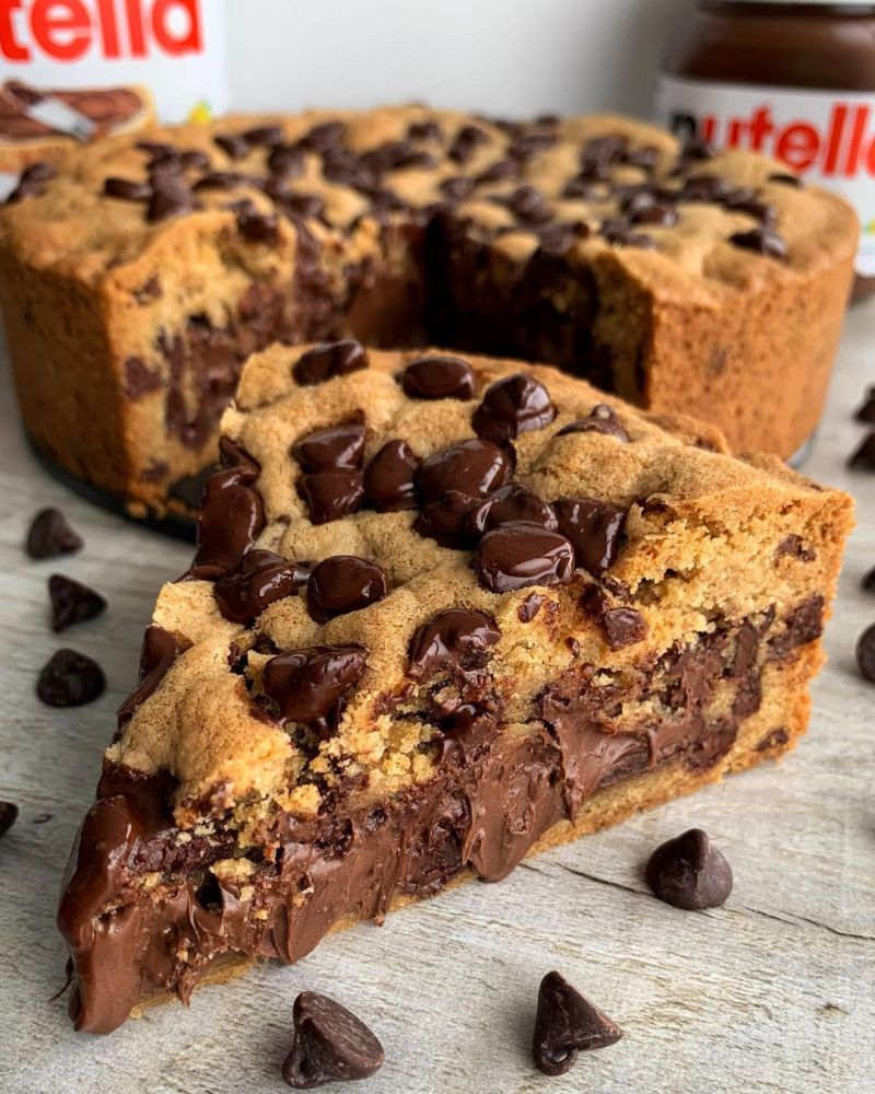 nutella-stuffed-cookie-pie
