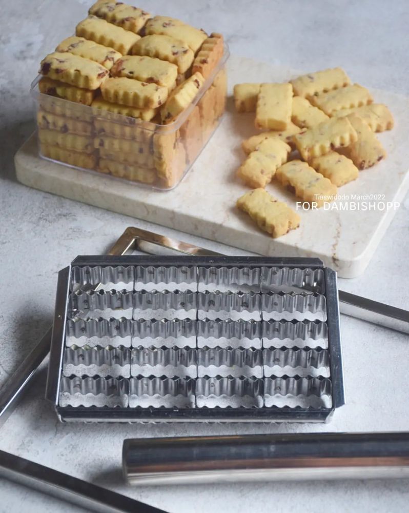 cranberry-butter-cookies