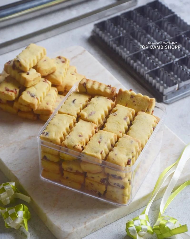 cranberry-butter-cookies