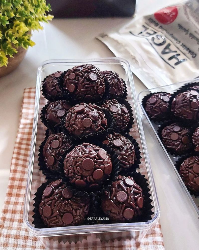triple-choco-cookies