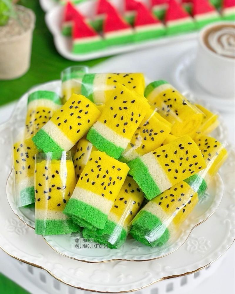 bolu-gulung-kukus-mini-semangka