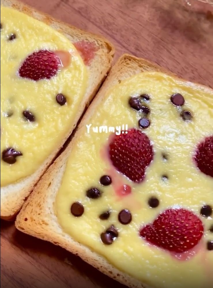 yoghurt-custard-toast