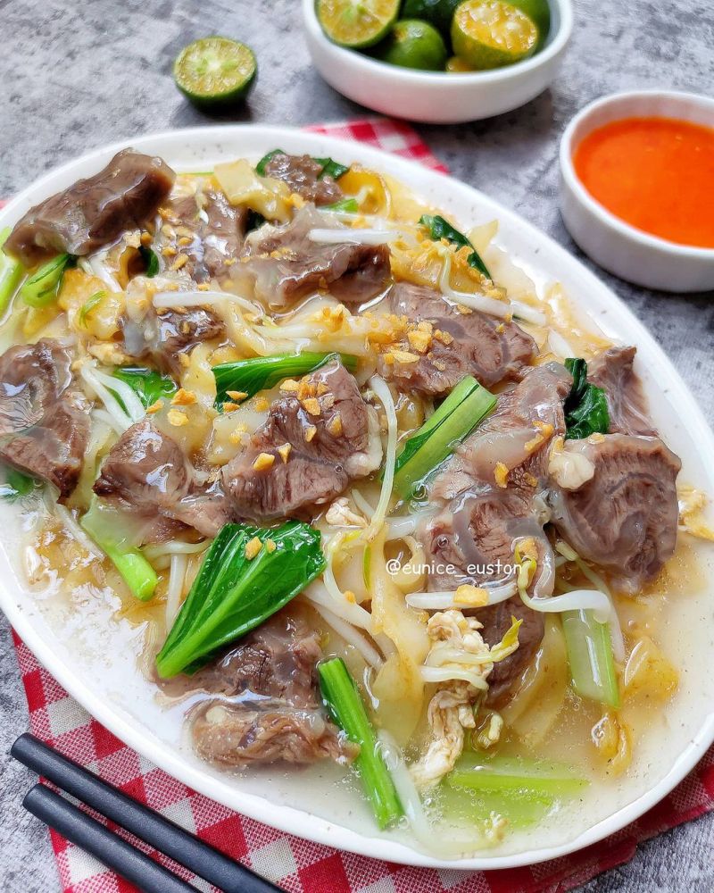 kwetiau-sapi-siram