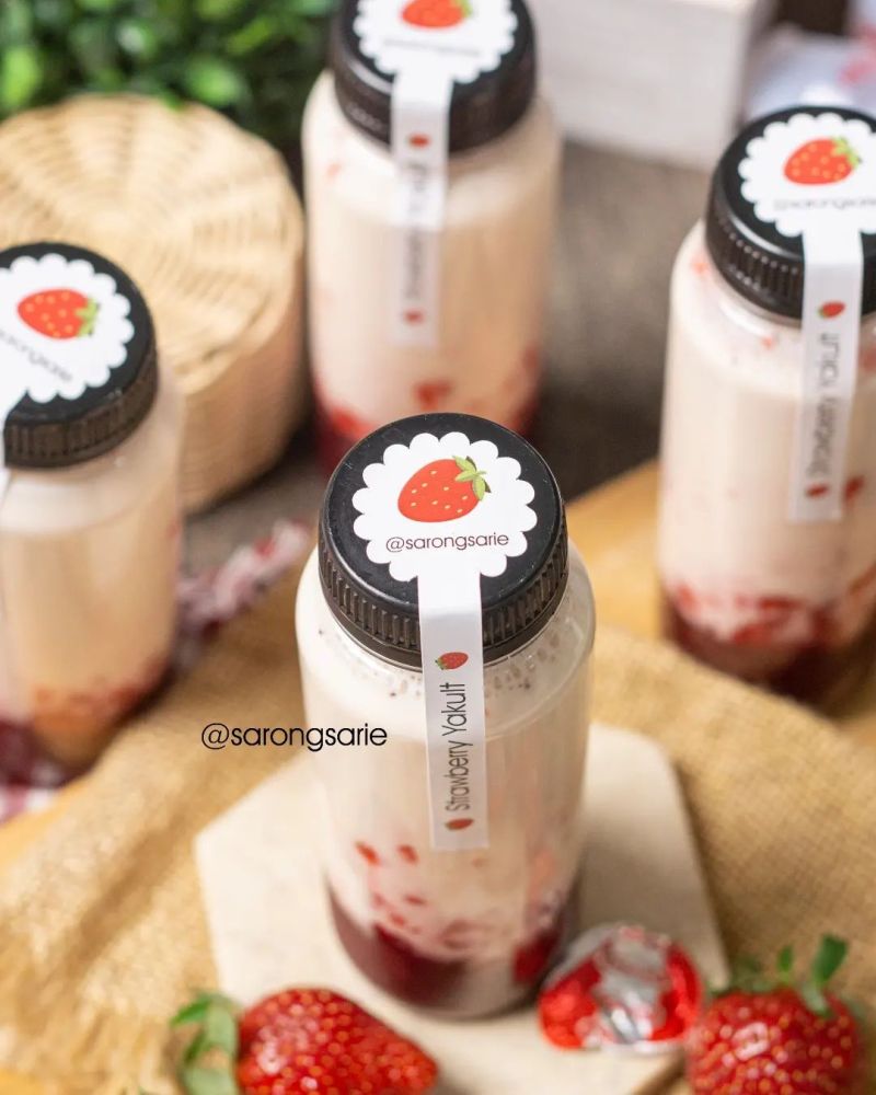 strawberry-yakult