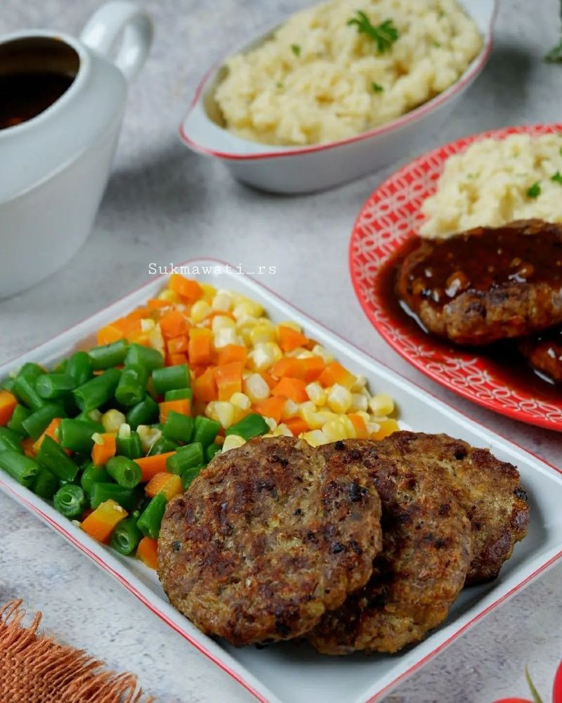 patty-burger-saus-lada-hitam