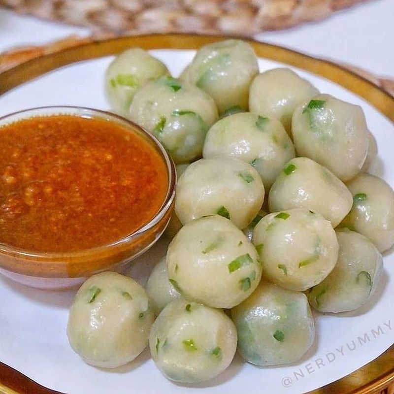 cilok-bumbu-kacang