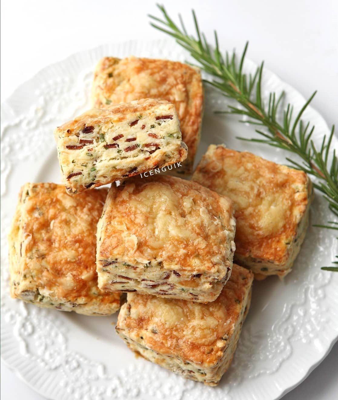 savoury-scone
