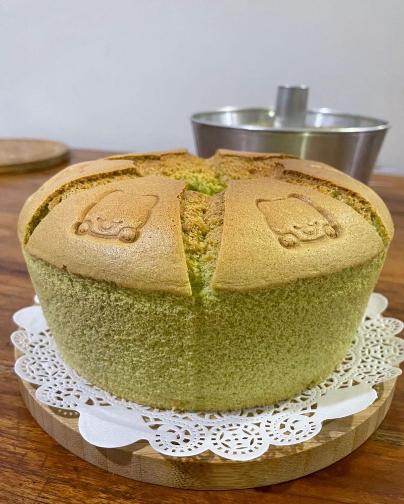 pandan-chiffon-cake