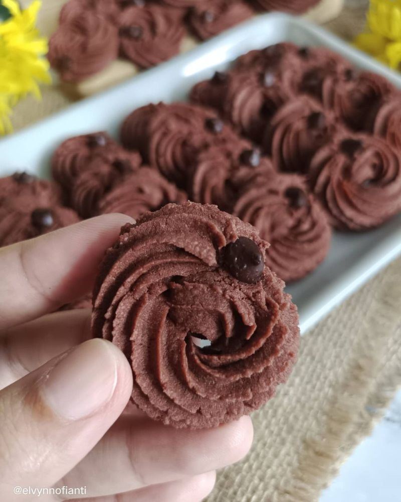 kue-semprit-coklat